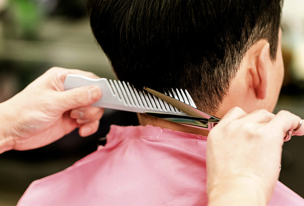 Barber Hosoya's treatment scene 1